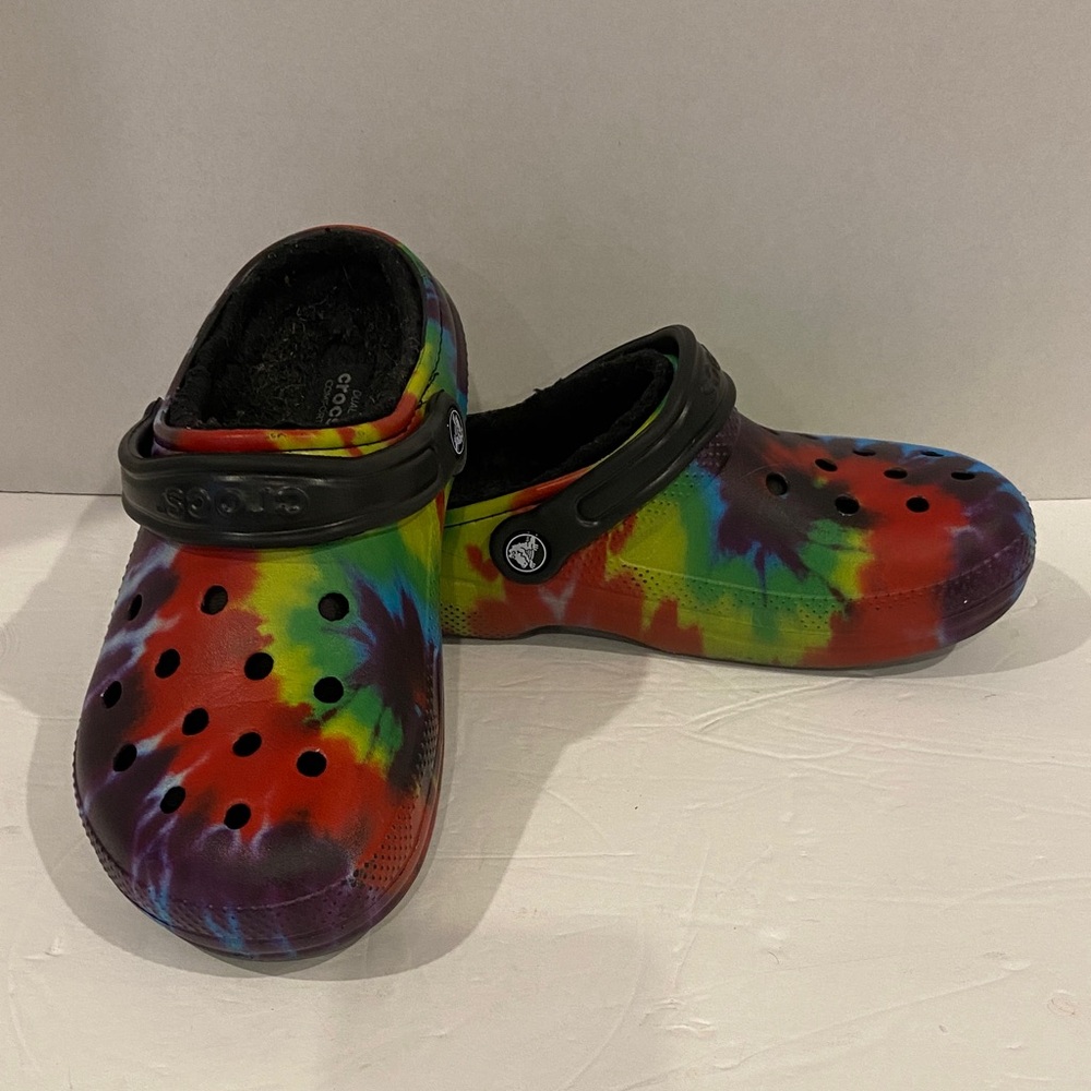 Crocs Fur Lined Funky Rainbow Tie Dye Slip On Slide Comfort Clogs Lightweight